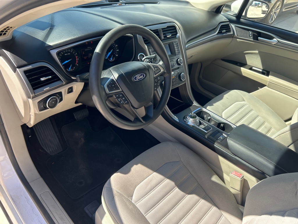 2017 Ford Fusion Image 8