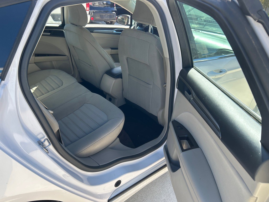 2017 Ford Fusion Image 13