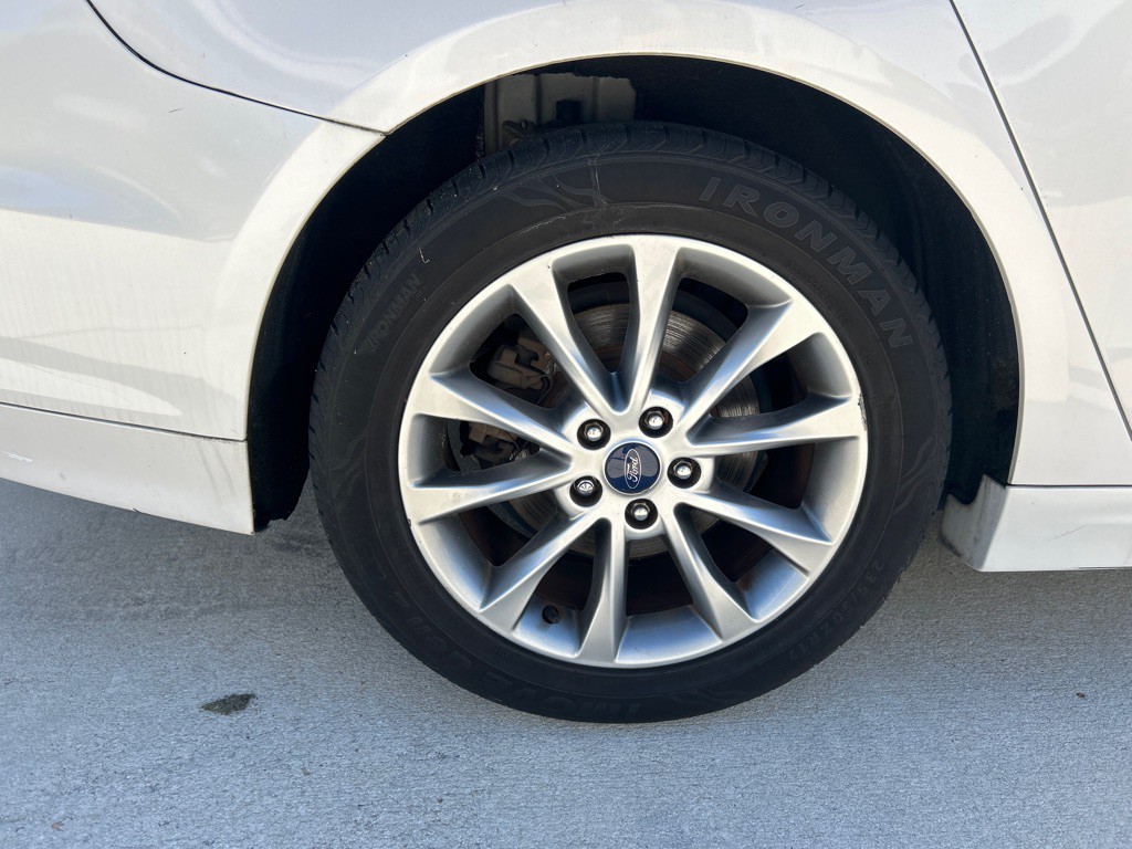 2017 Ford Fusion Image 22