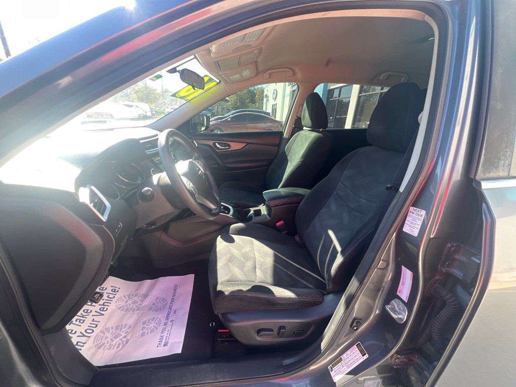 2016 Nissan Rogue Image 9