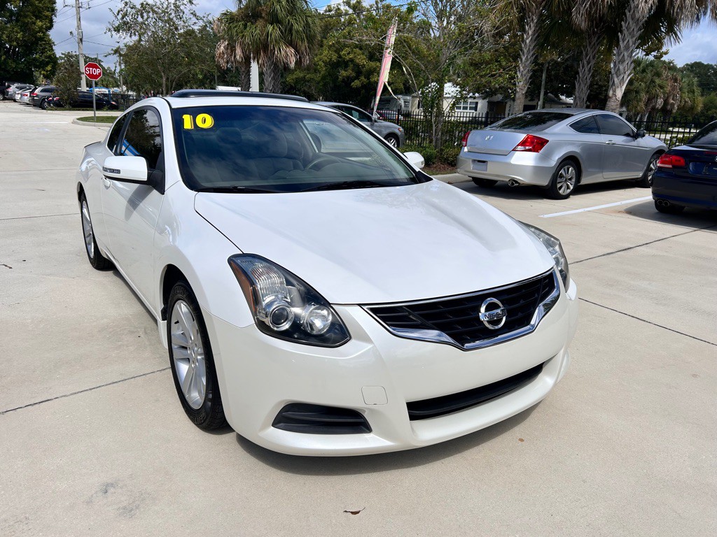 2010 Nissan Altima Image 2