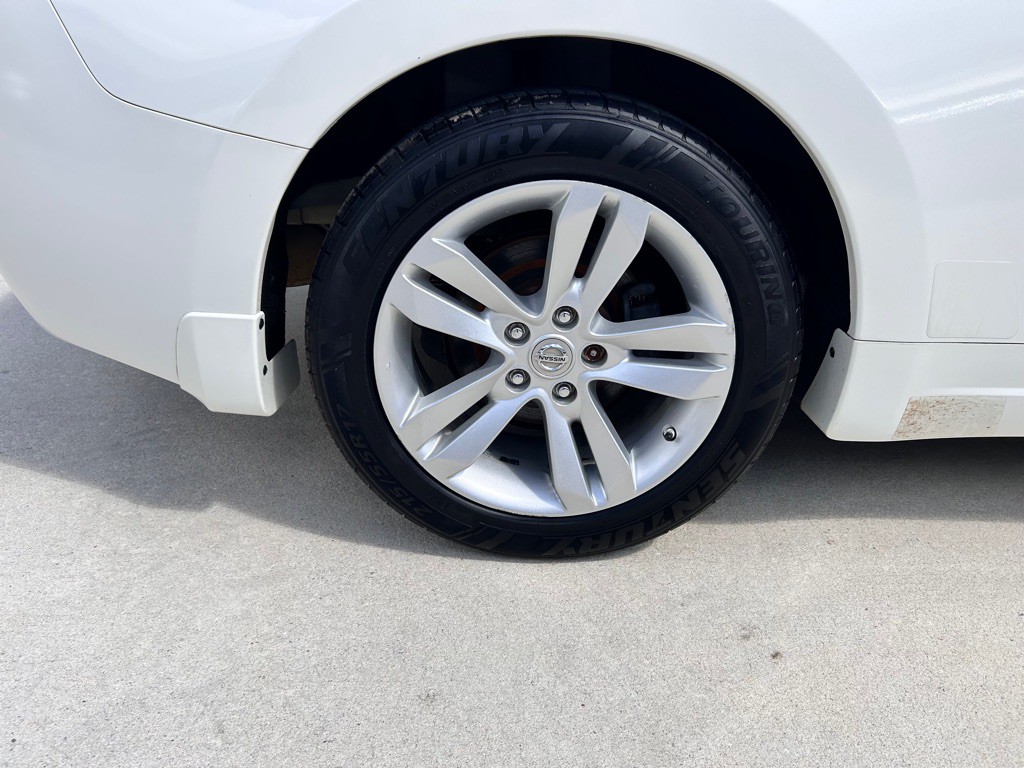 2010 Nissan Altima Image 21