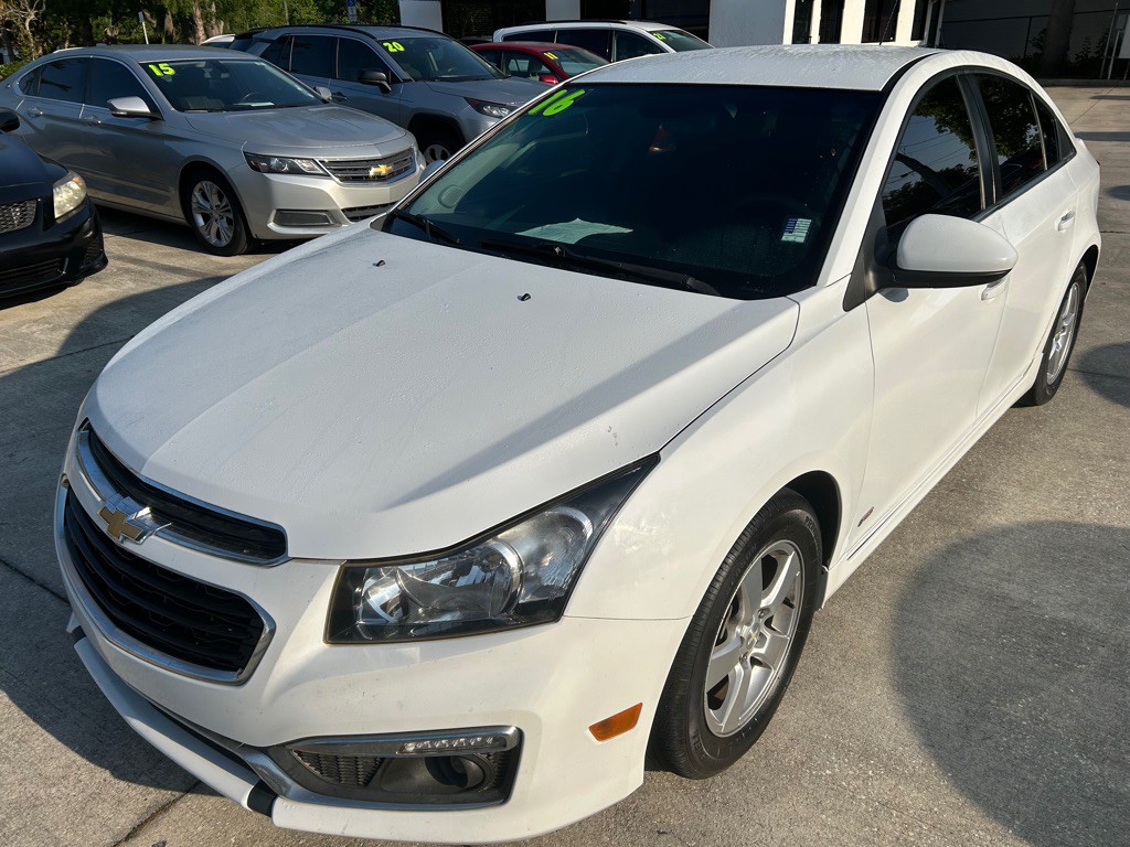 2016 Chevrolet Cruze Image 1