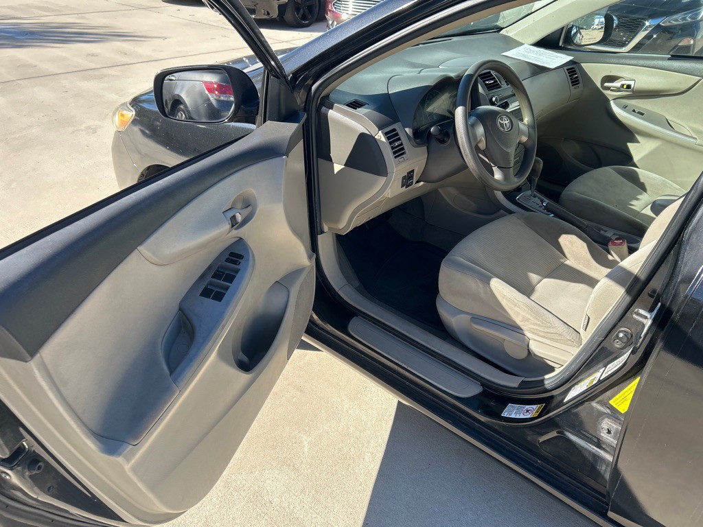2010 Toyota Corolla Image 7