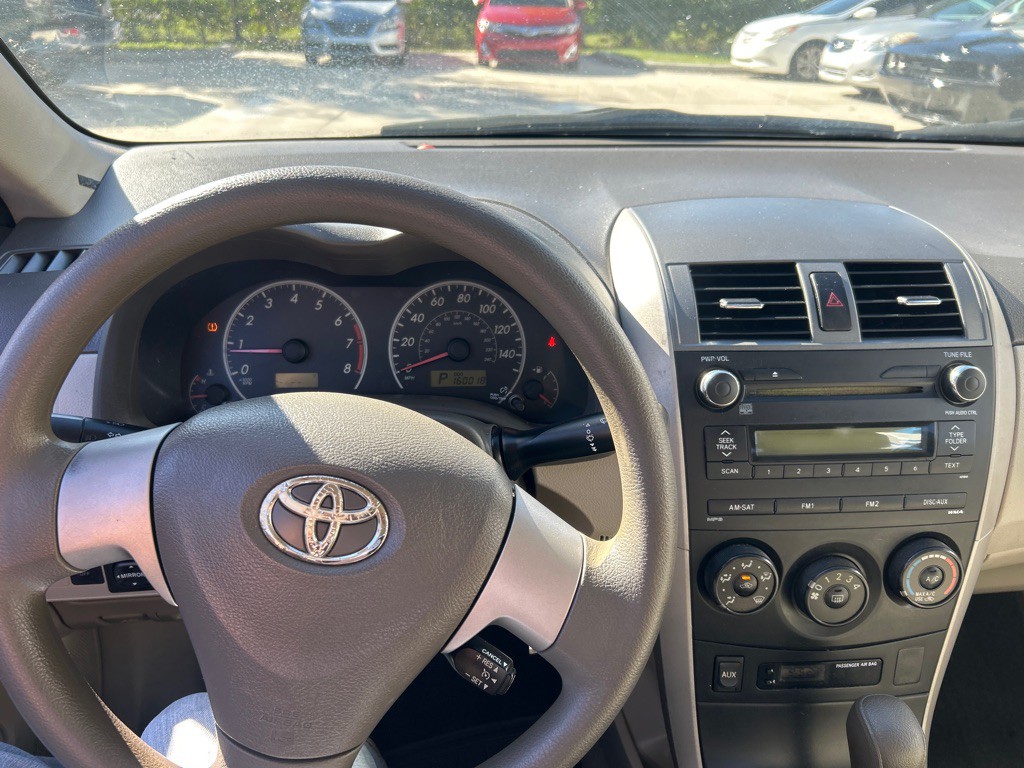2010 Toyota Corolla Image 8