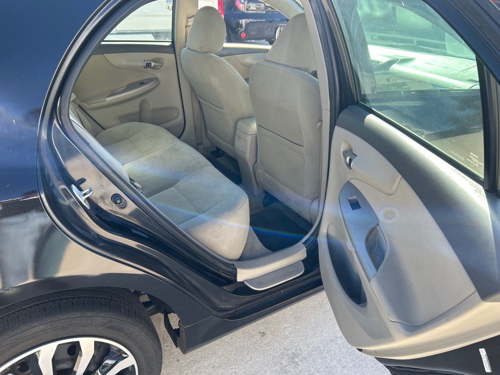 2010 Toyota Corolla Image 13