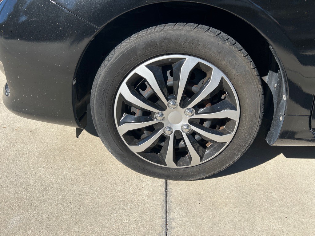 2010 Toyota Corolla Image 18