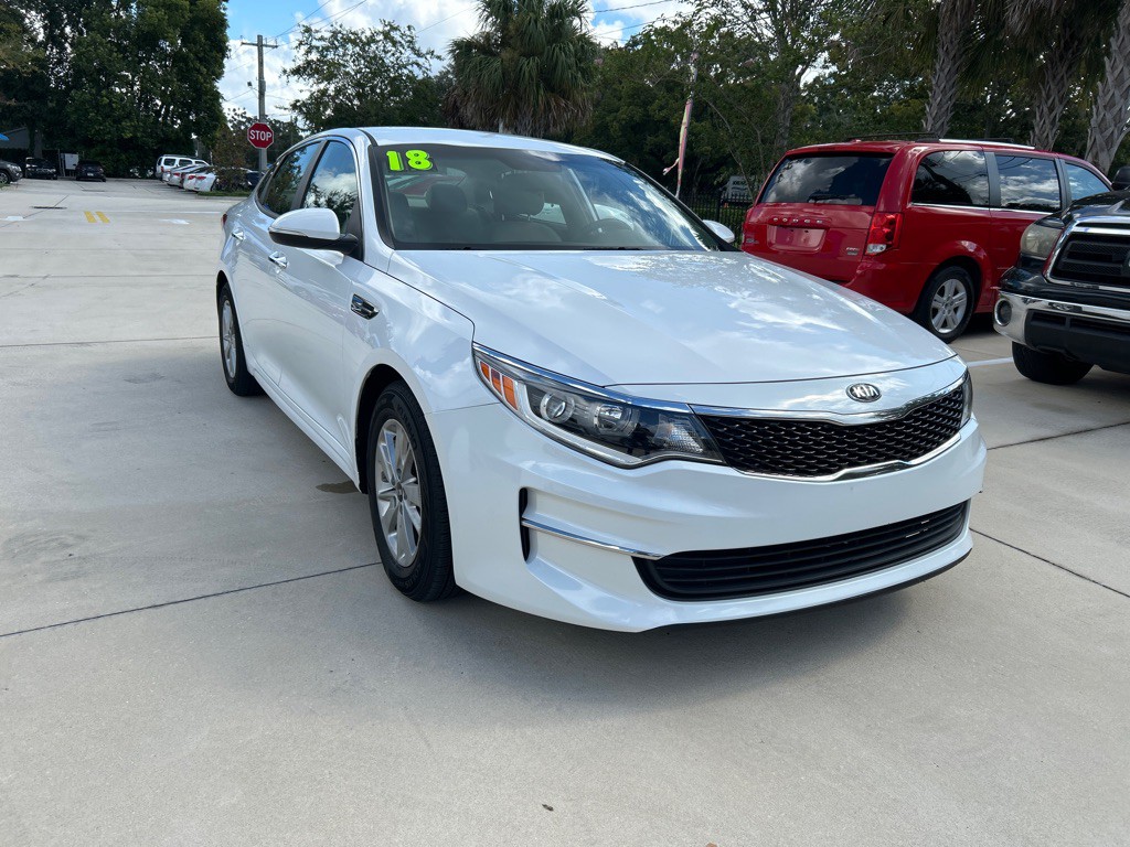 2018 Kia Optima Image 2