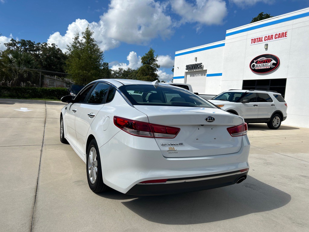 2018 Kia Optima Image 3