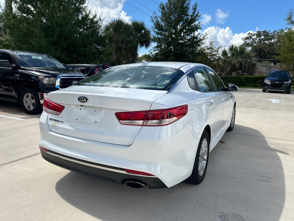 2018 Kia Optima Image 4