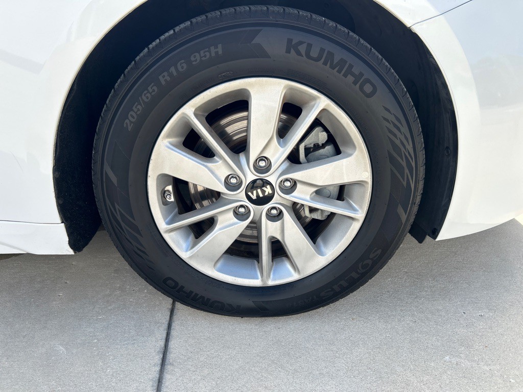 2018 Kia Optima Image 7
