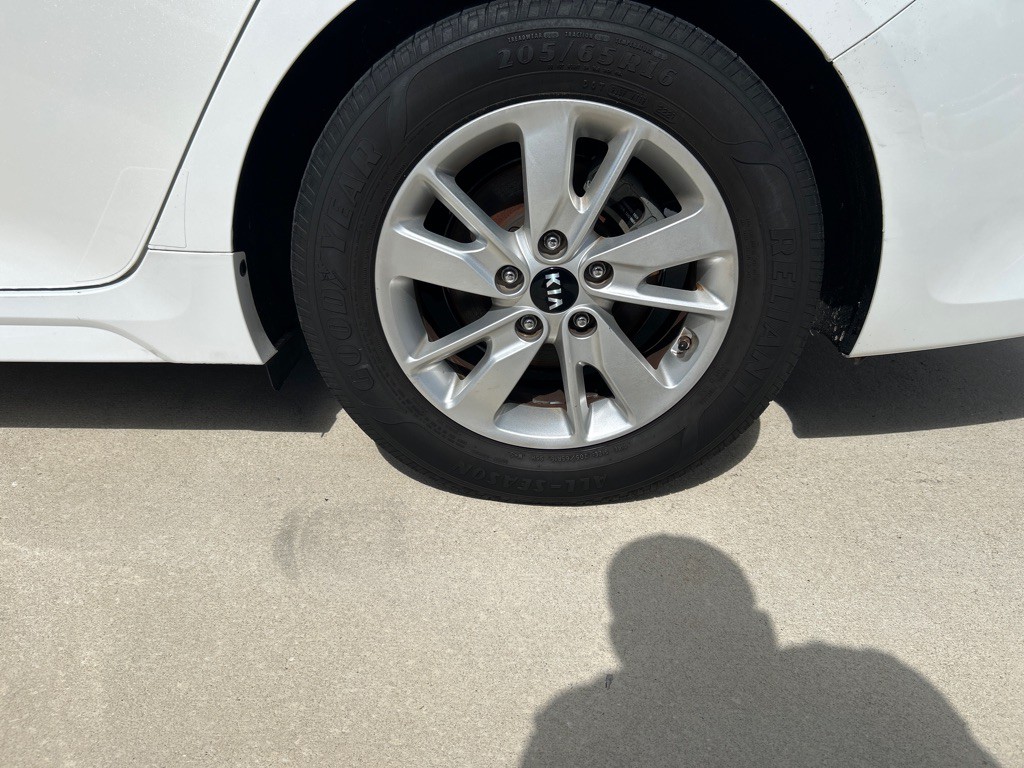 2018 Kia Optima Image 9
