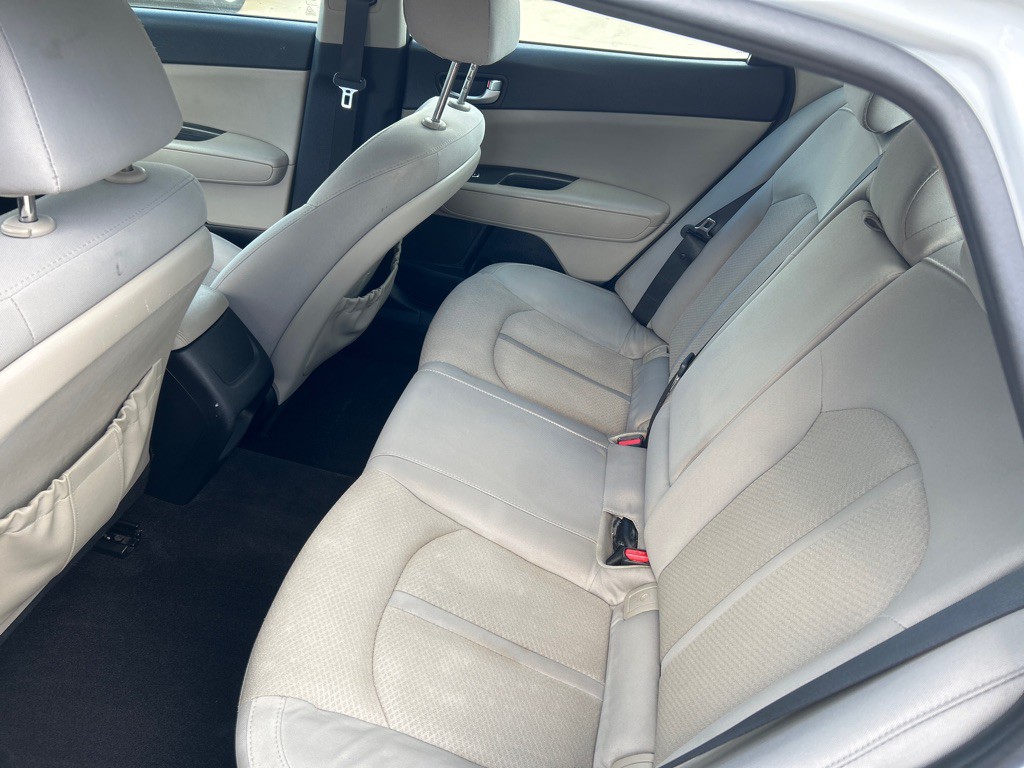 2018 Kia Optima Image 21