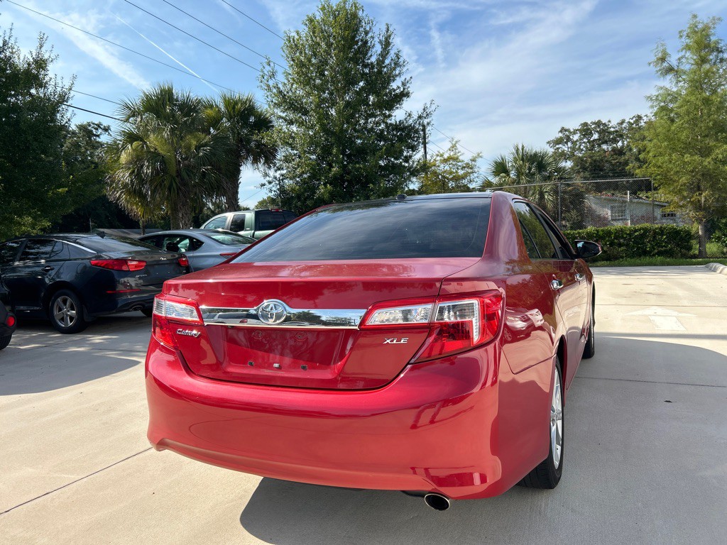 2012 Toyota Camry Image 5