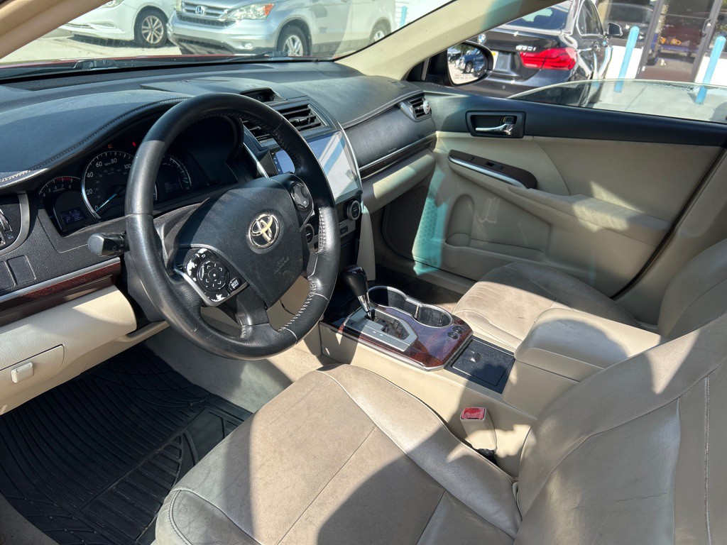 2012 Toyota Camry Image 7