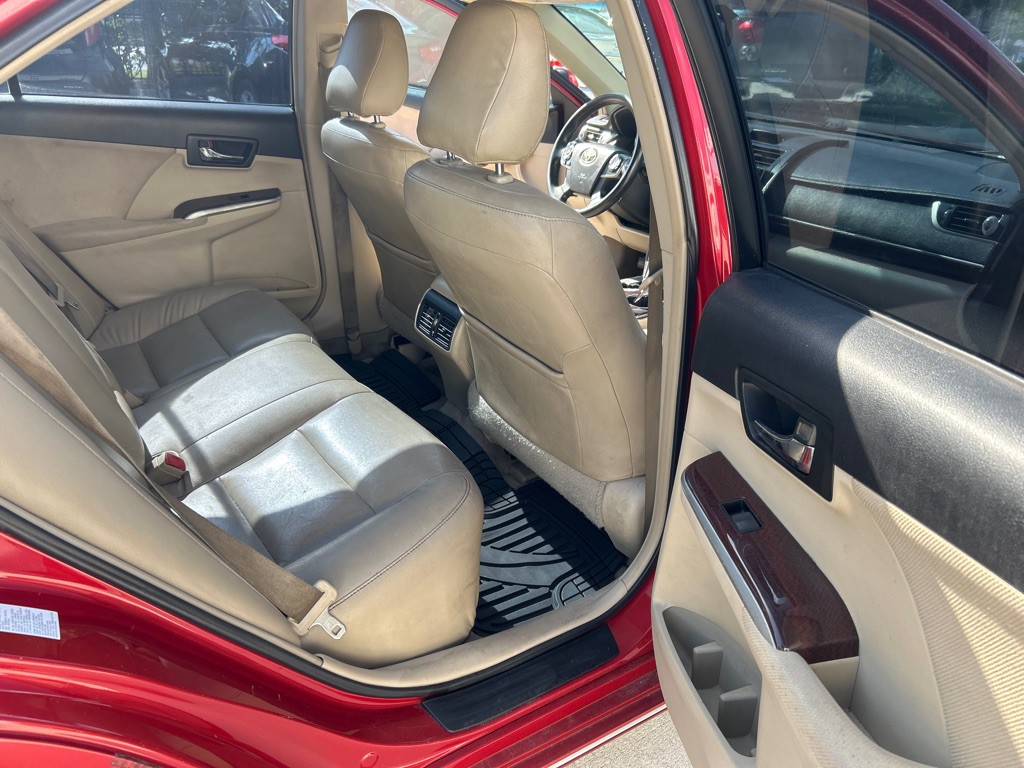 2012 Toyota Camry Image 13