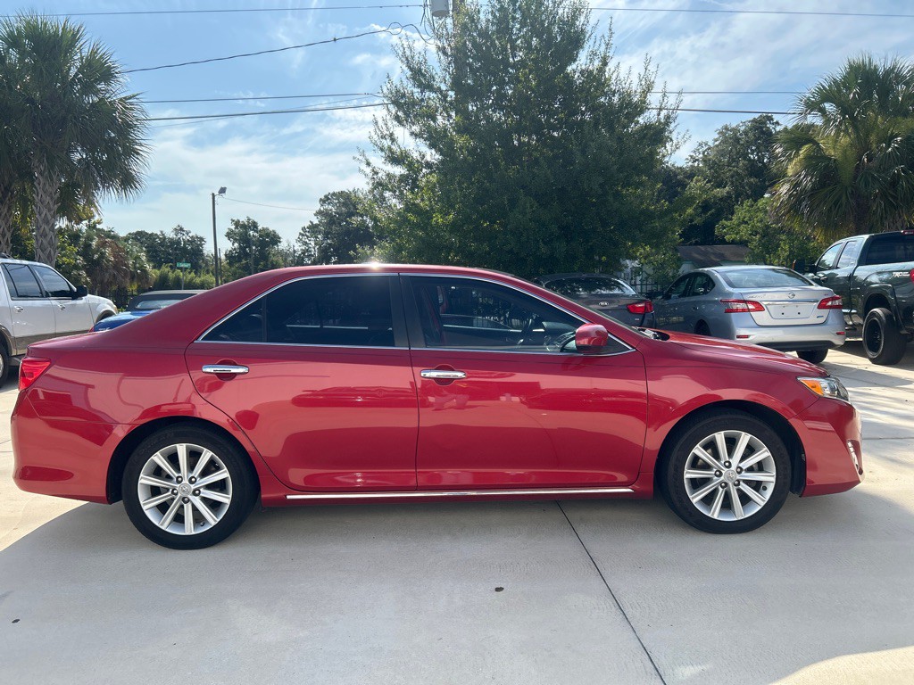 2012 Toyota Camry Image 19