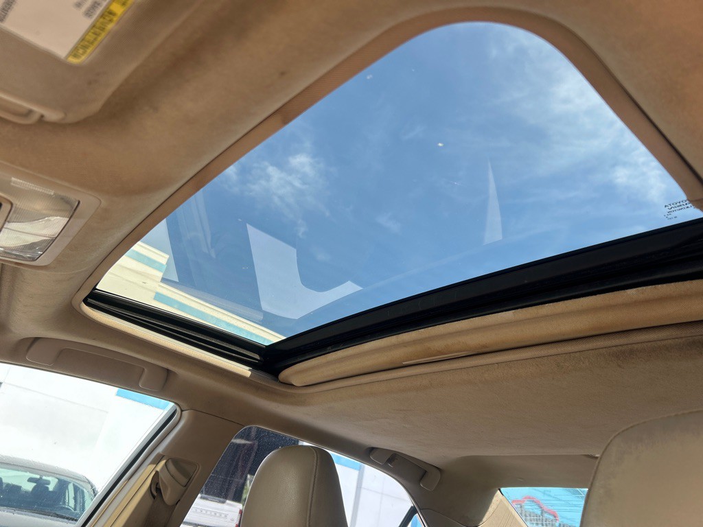 2012 Toyota Camry Image 22