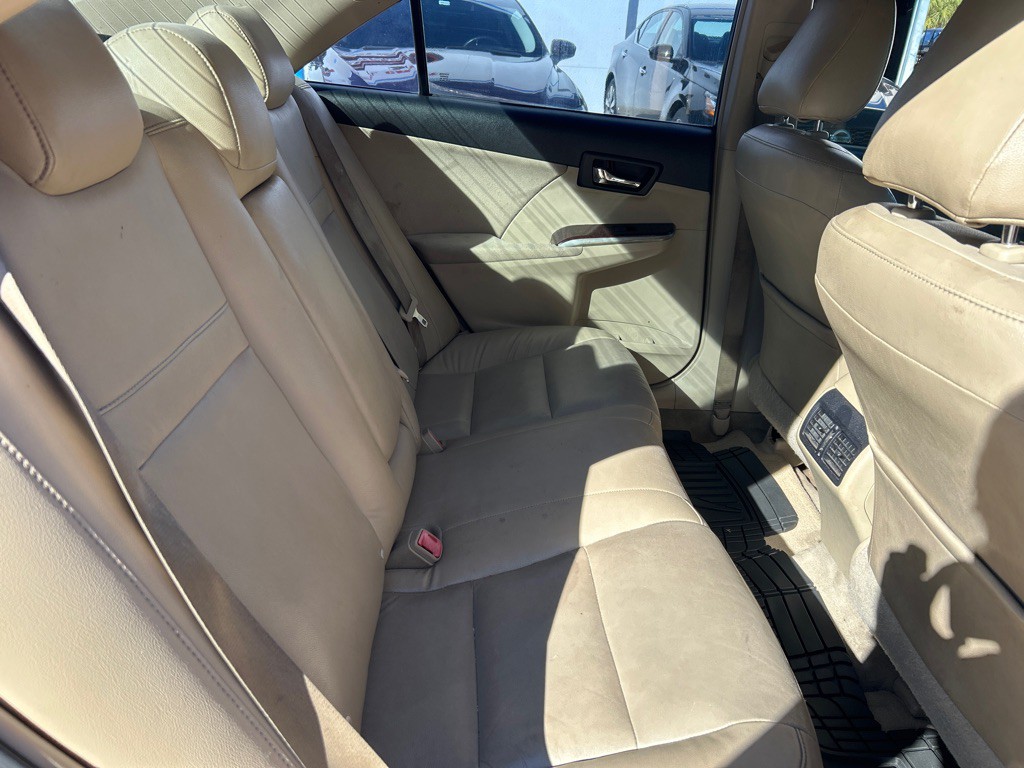 2012 Toyota Camry Image 11