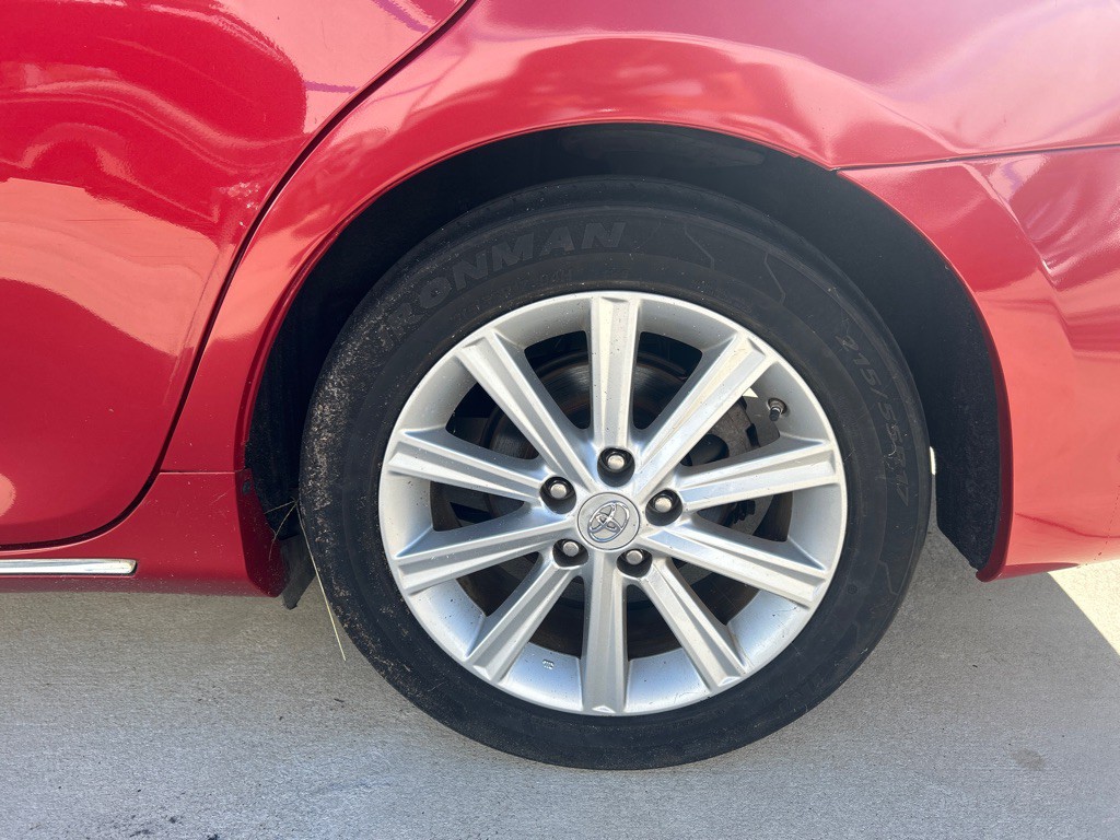 2012 Toyota Camry Image 16