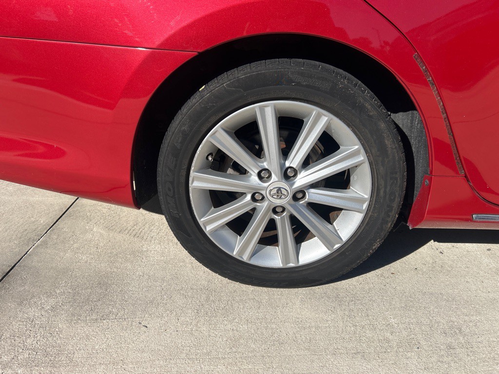 2012 Toyota Camry Image 17