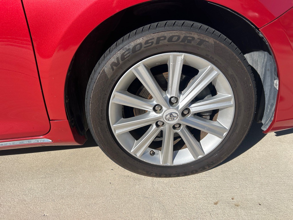 2012 Toyota Camry Image 18