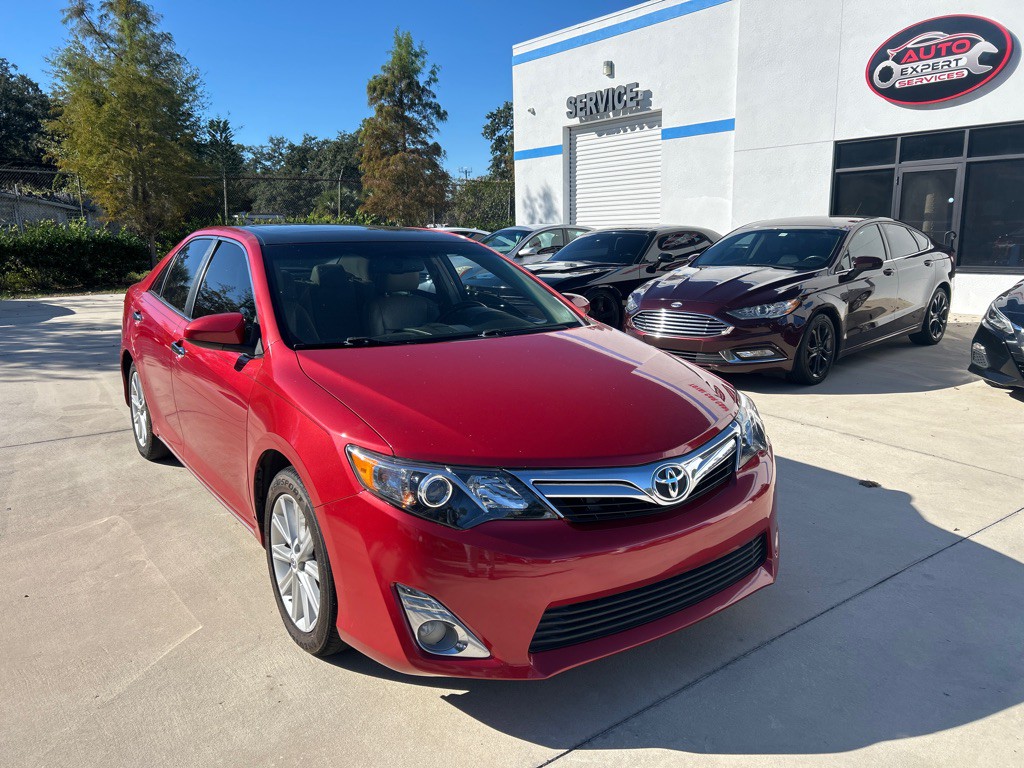 2012 Toyota Camry Image 2