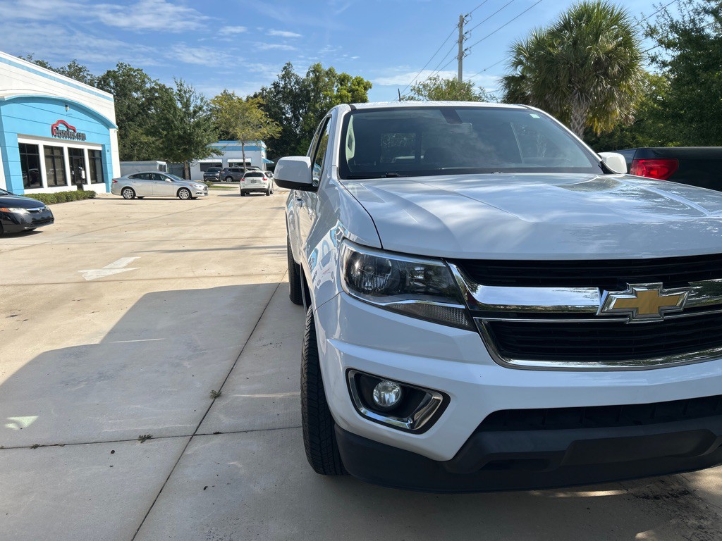 2017 Chevrolet Colorado Image 2