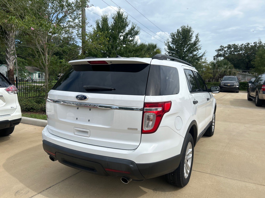 2015 Ford Explorer Image 4