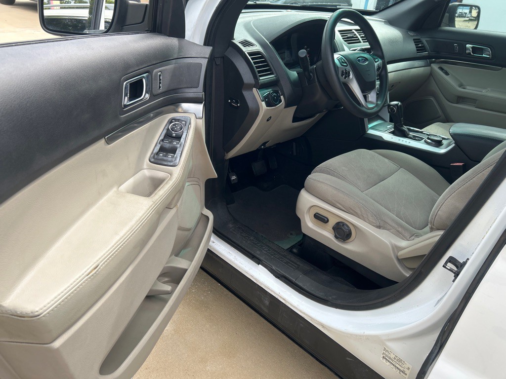 2015 Ford Explorer Image 5