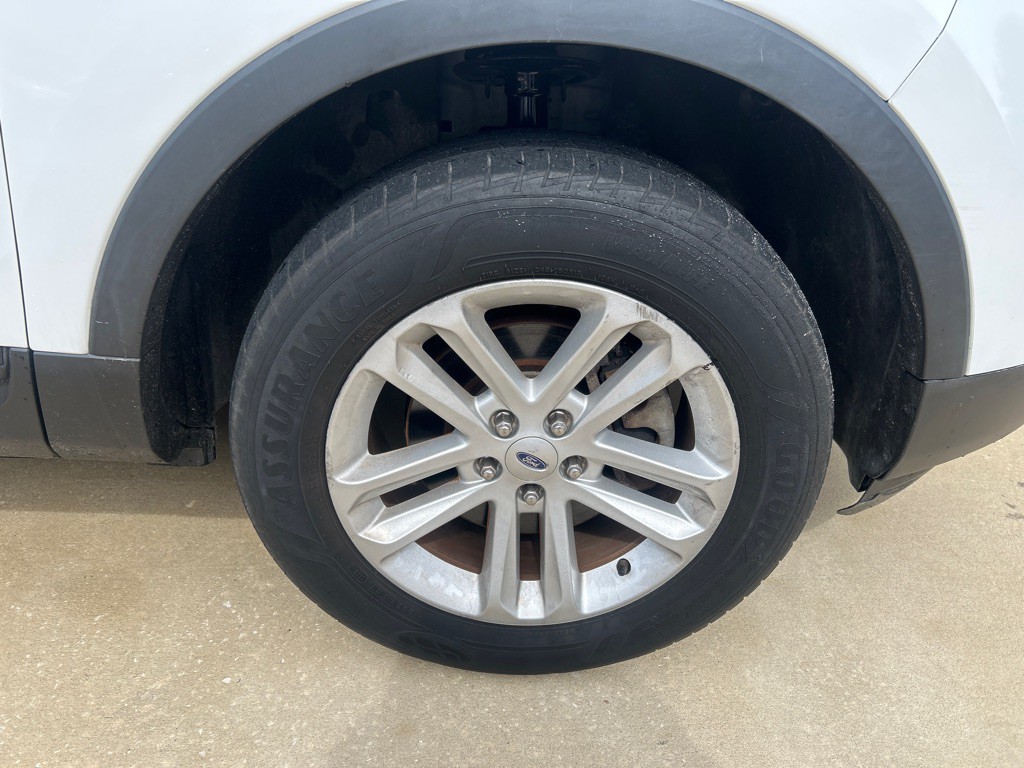 2015 Ford Explorer Image 20
