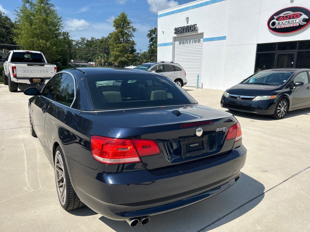 2009 BMW 3 Series Image 4