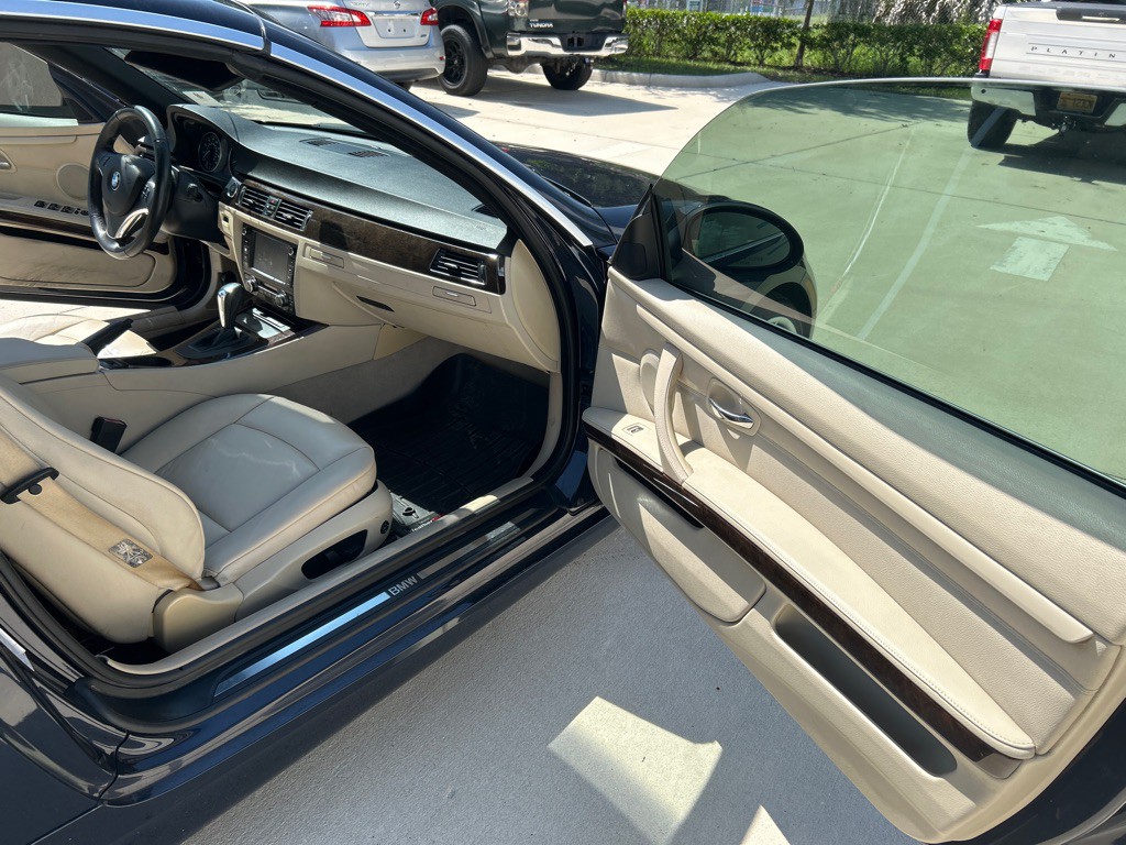 2009 BMW 3 Series Image 10