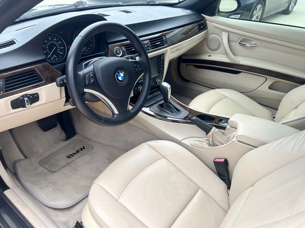 2009 BMW 3 Series Image 13