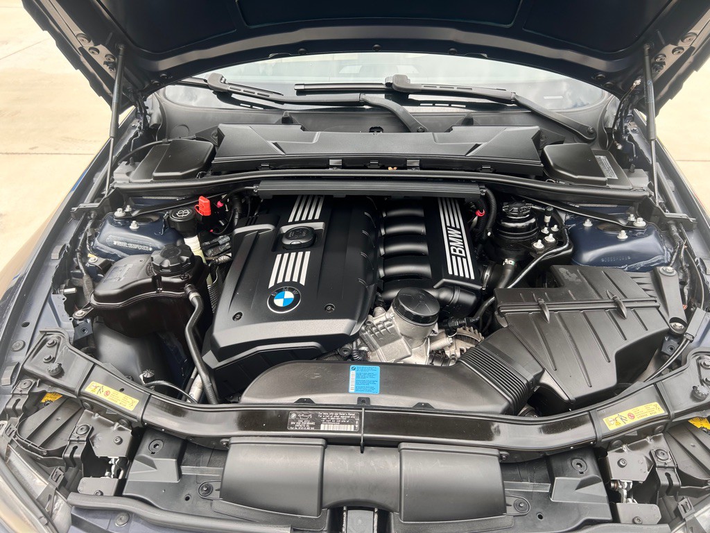 2009 BMW 3 Series Image 9