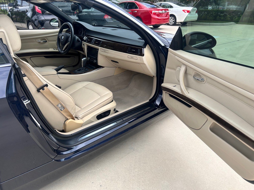 2009 BMW 3 Series Image 15