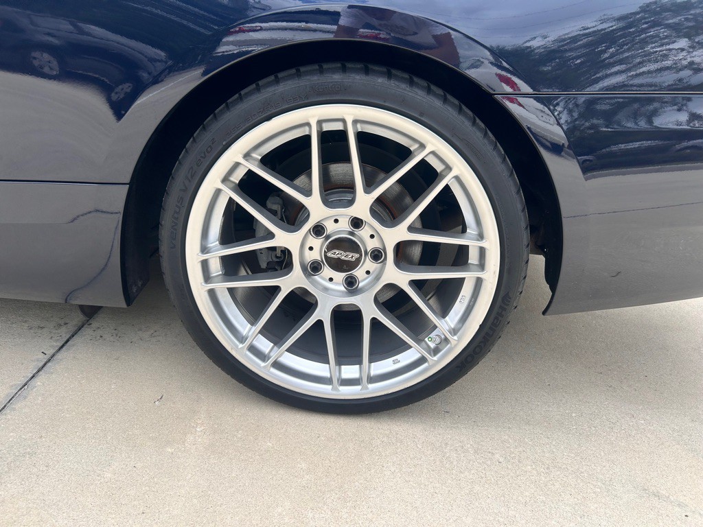 2009 BMW 3 Series Image 25