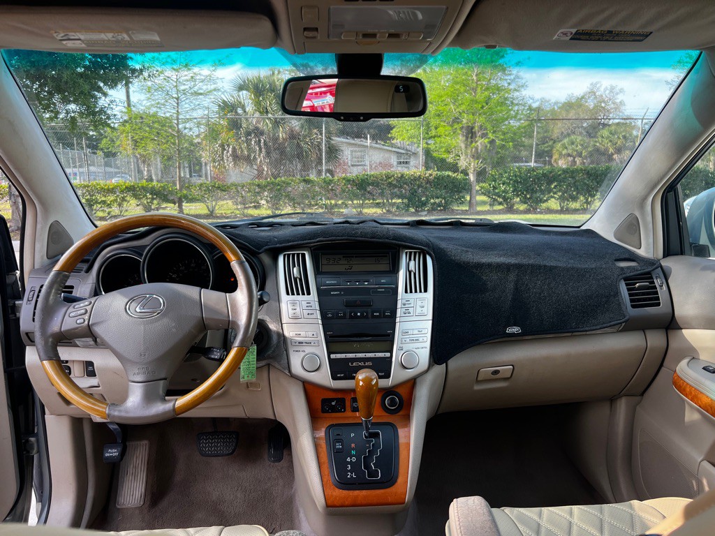 2007 Lexus RX Image 18