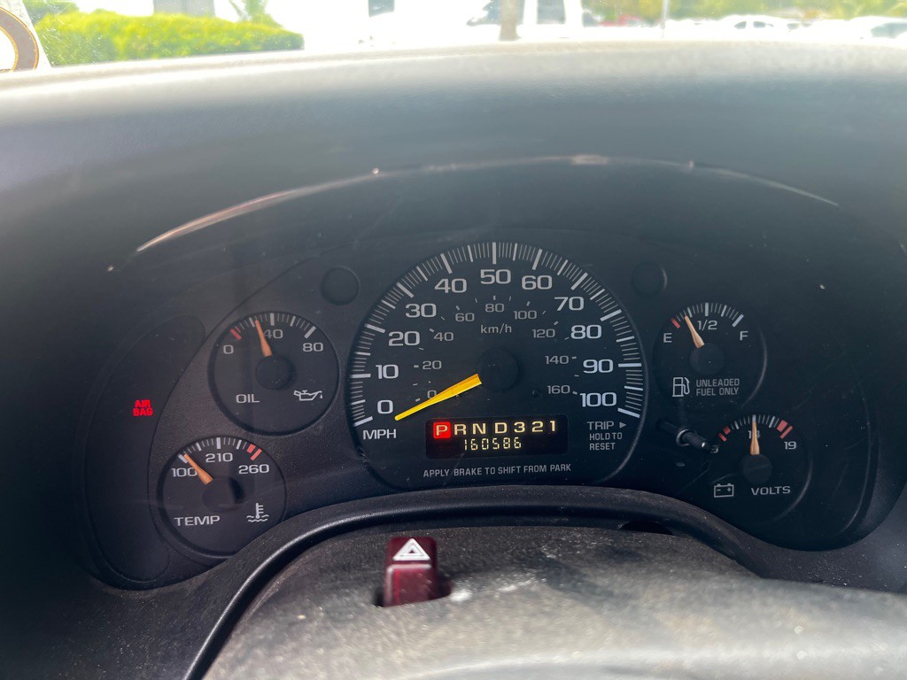 2001 Chevrolet Express Image 11
