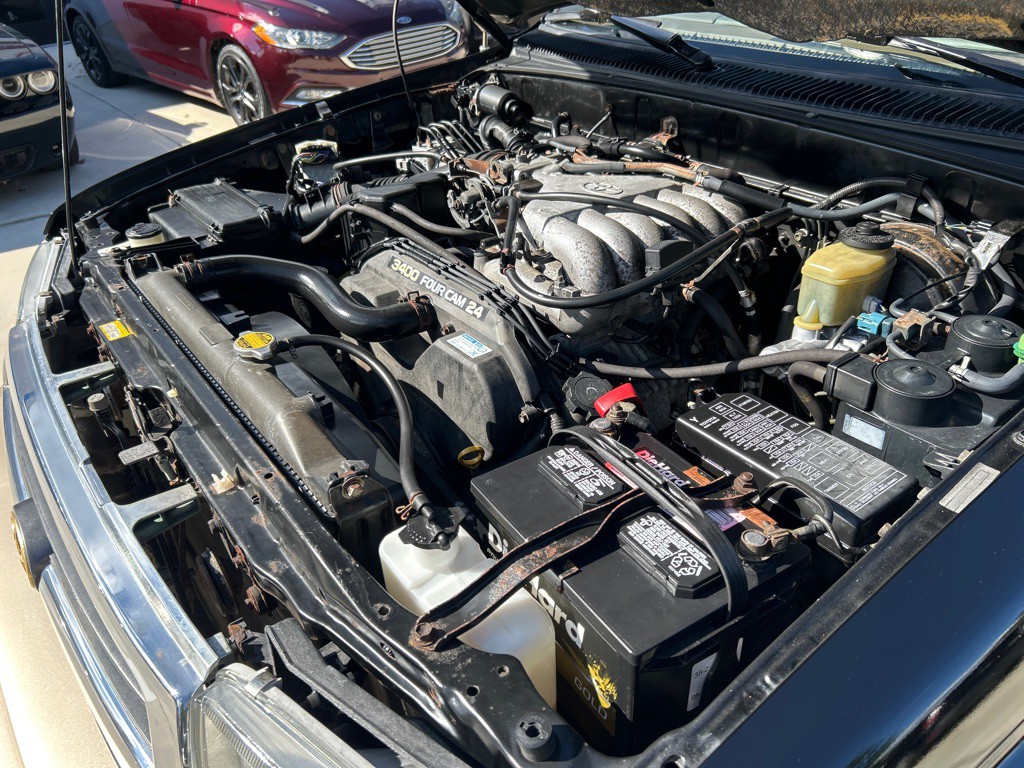 2000 Toyota 4Runner Image 19