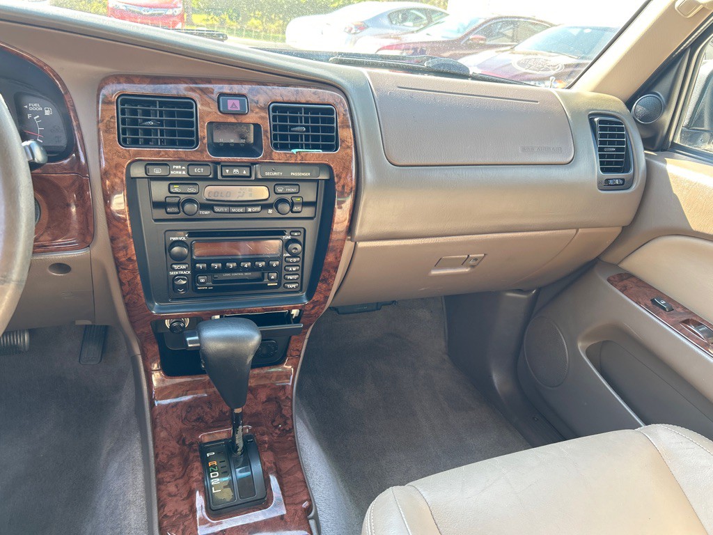 2000 Toyota 4Runner Image 29