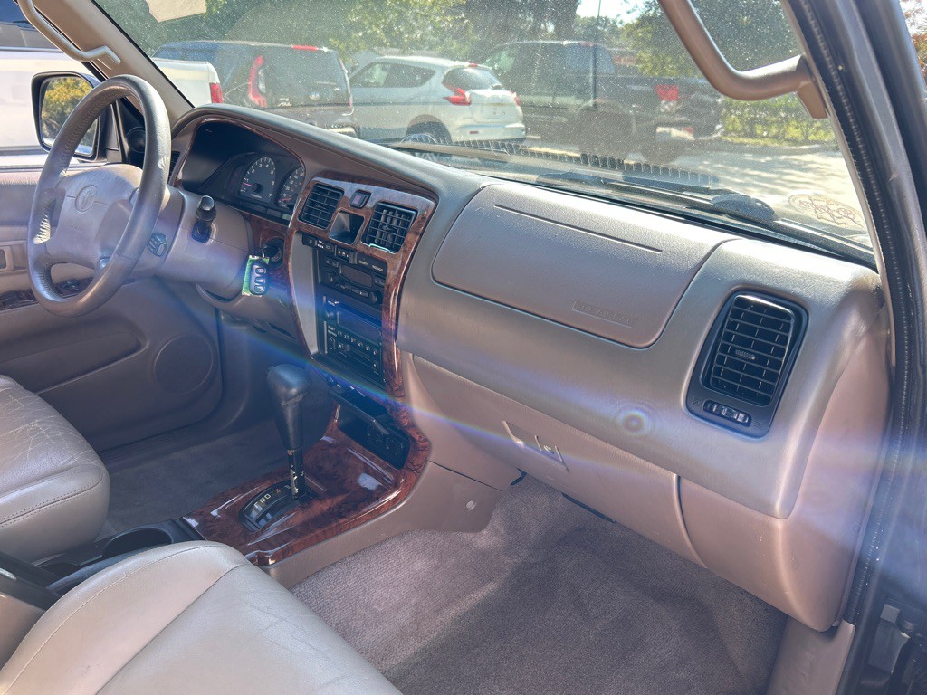 2000 Toyota 4Runner Image 32