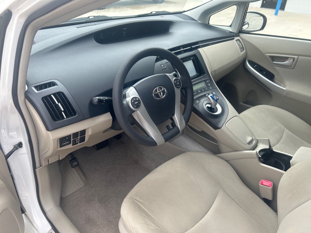 2011 Toyota Prius Image 8