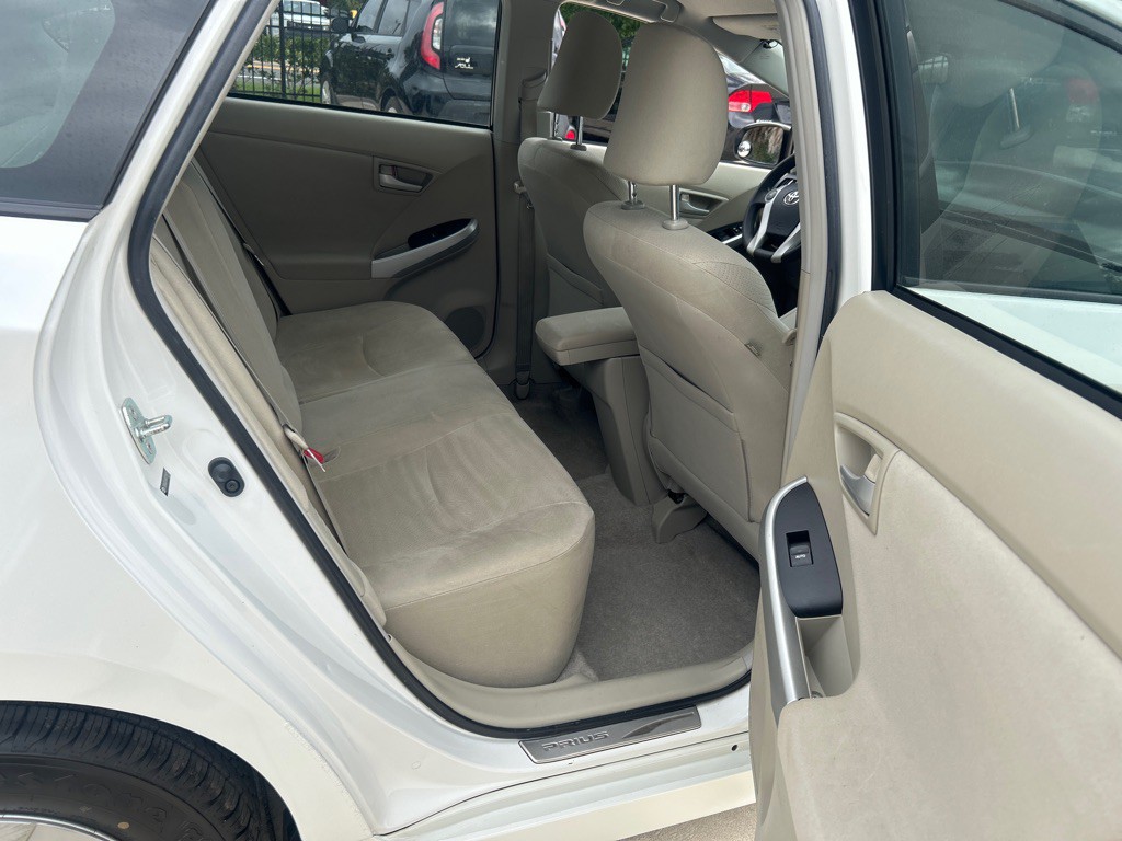 2011 Toyota Prius Image 15