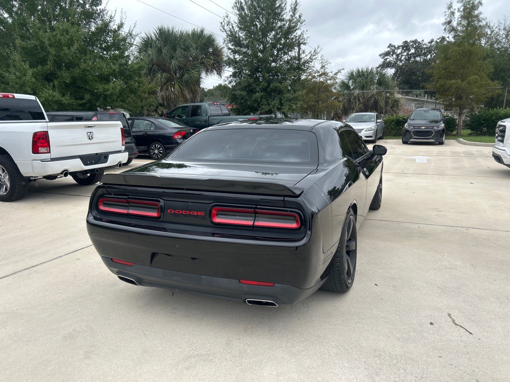 2015 Dodge Challenger Image 4
