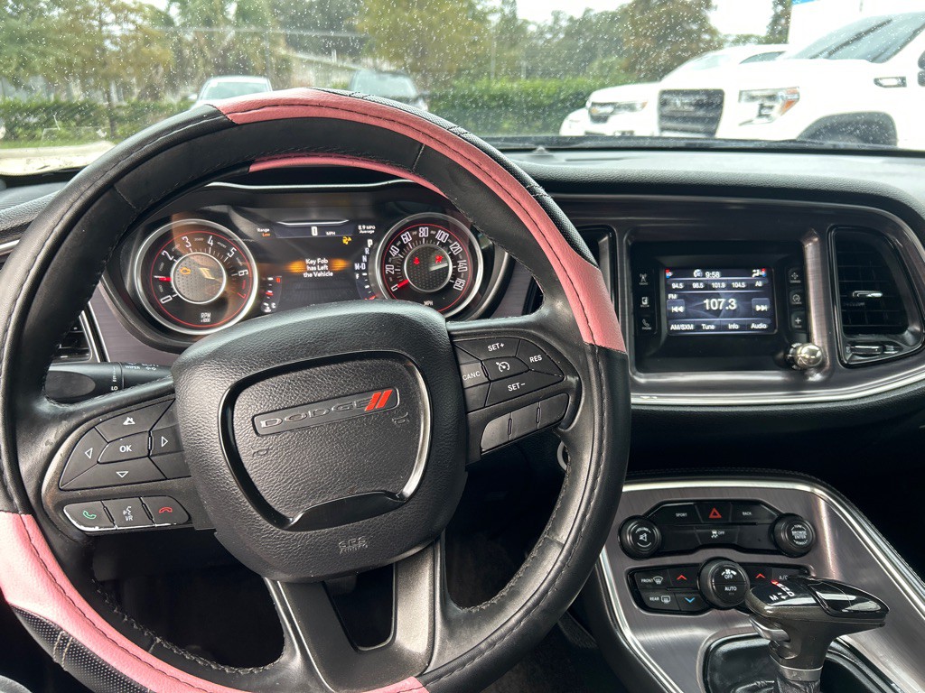 2015 Dodge Challenger Image 8
