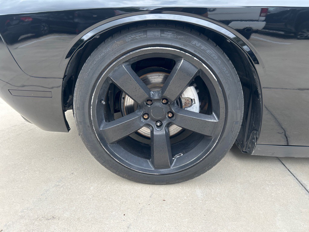 2015 Dodge Challenger Image 19