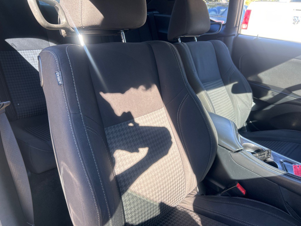 2015 Dodge Challenger Image 14