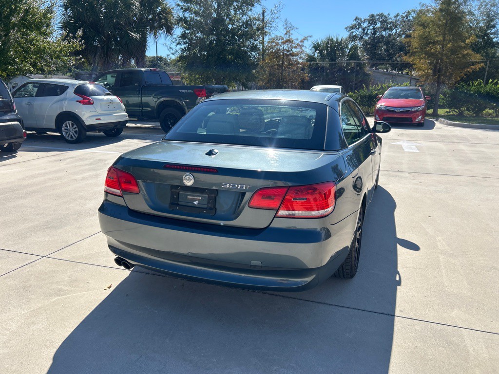 2009 BMW 3 Series Image 4