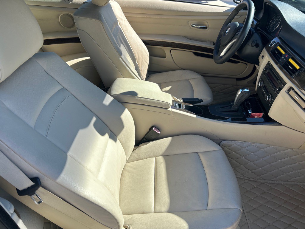 2009 BMW 3 Series Image 14